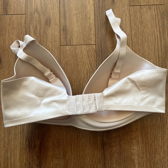 Victoria’s Secret lined semi demi - Picture 4 of 5